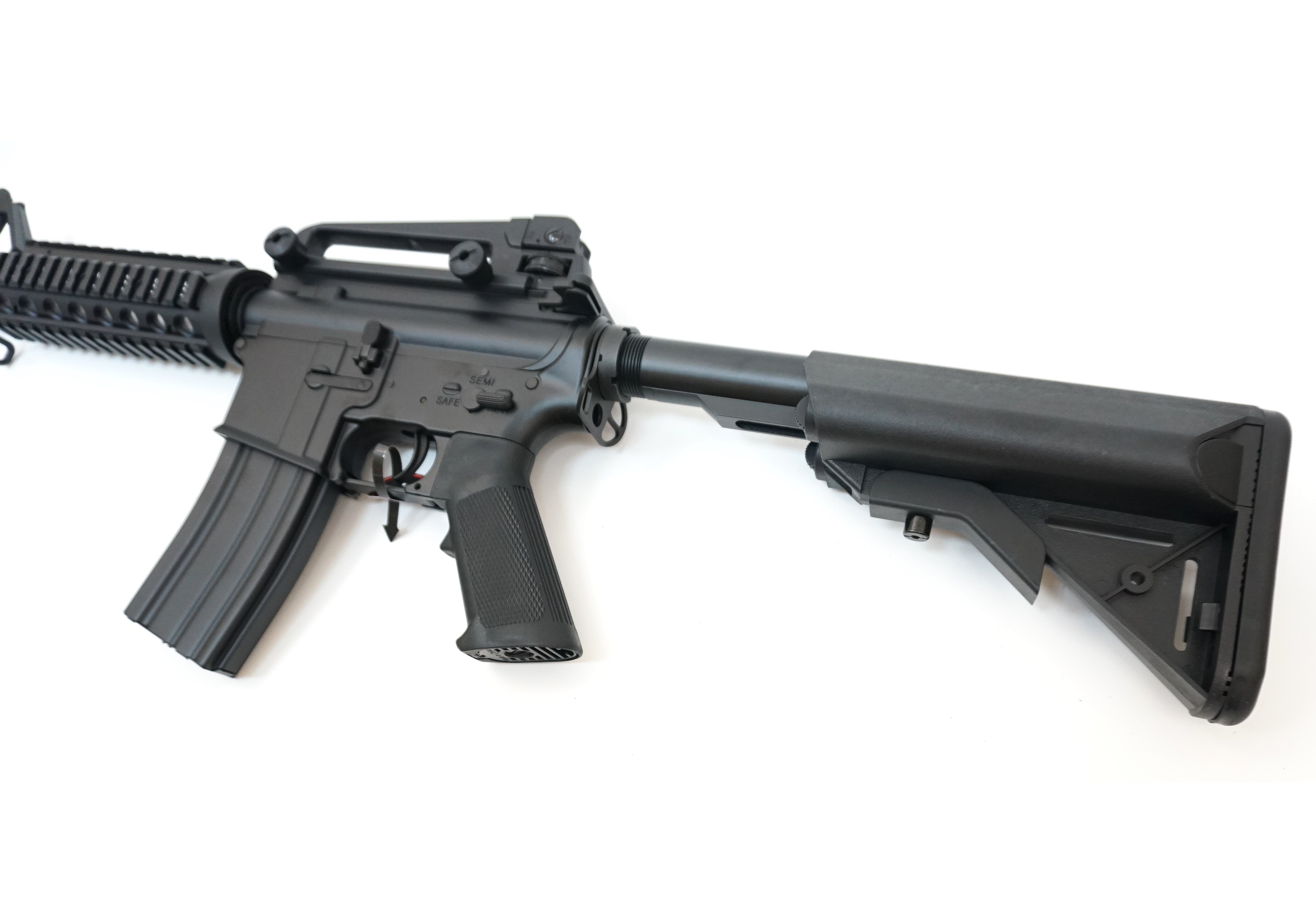 Автомат страйкбольный (Cyma) CM006 M4RIS, металл, черныйпластик, складной приклад, ЗУ, АКБ