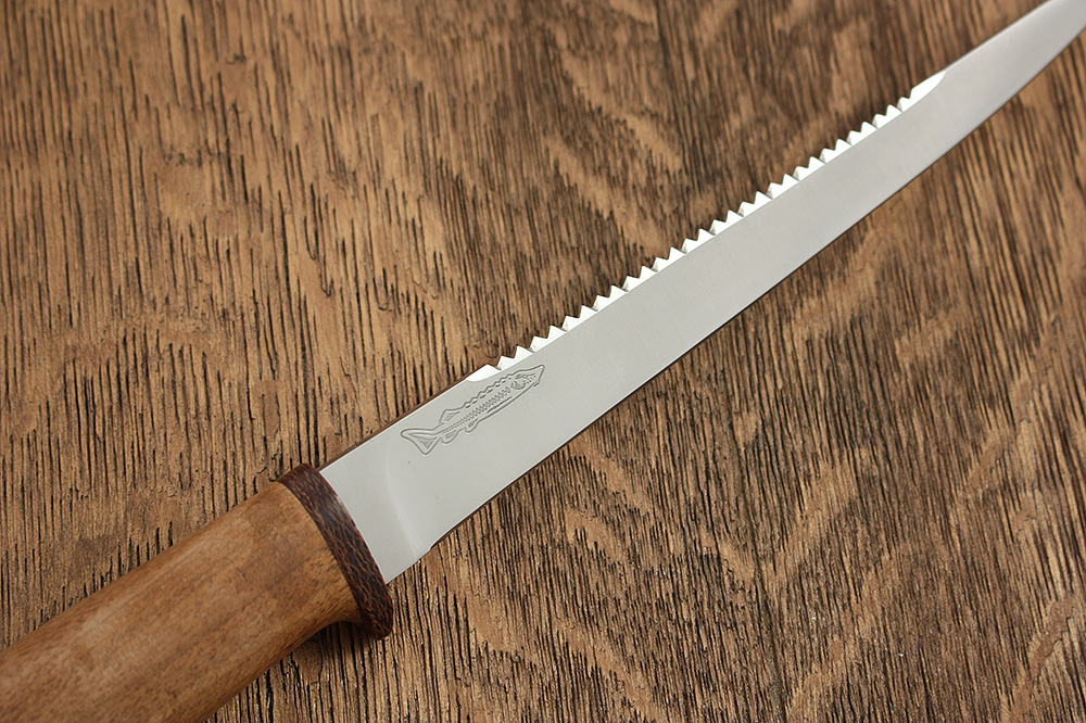 Нож АиР "Белуга" дерево, 95х18, Златоуст